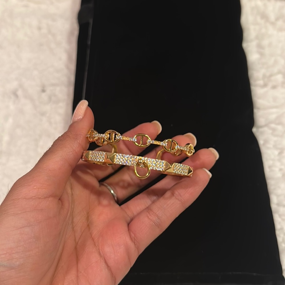 Exceptional luxury bracelet adjustable. zirconia fashionable dazzle bracelet